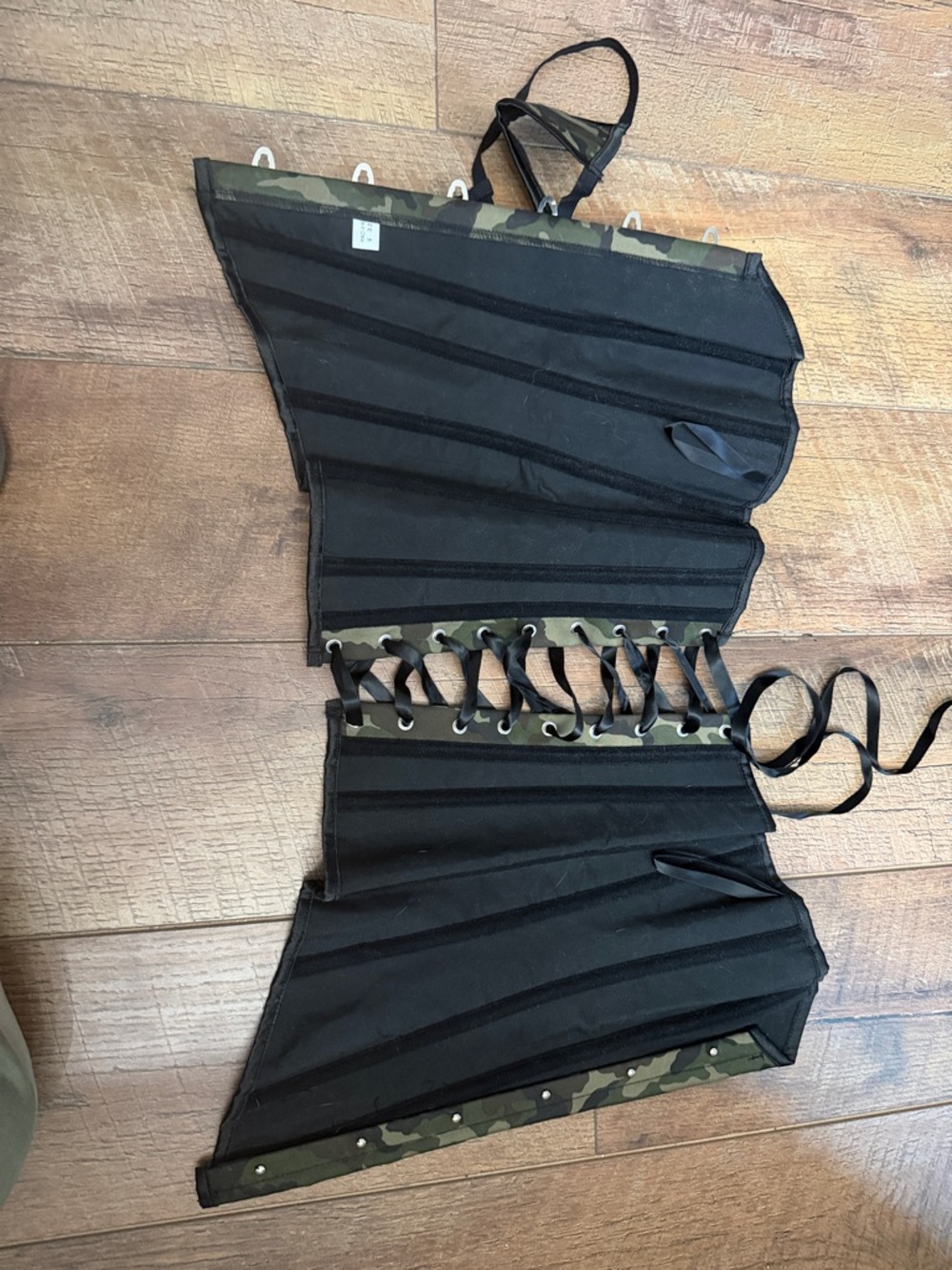 Camo Print Corset - Picture 4 of 8